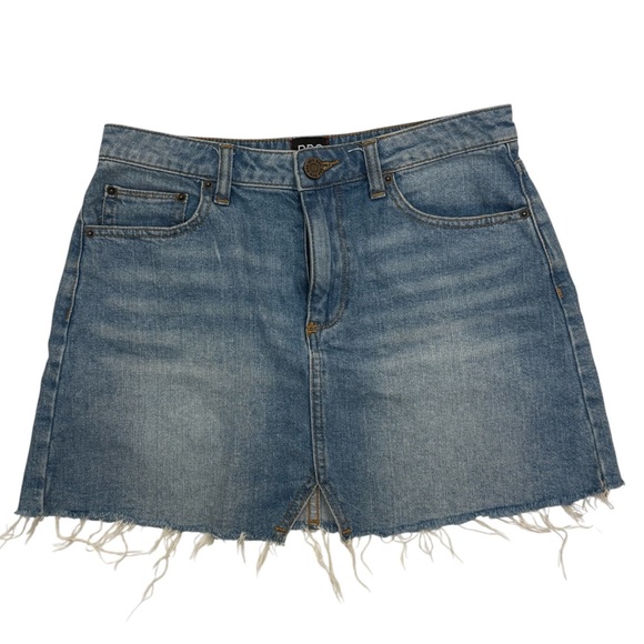 BDG Denim  Mini Skirt with Frayed Hem Size S - Picture 1 of 3